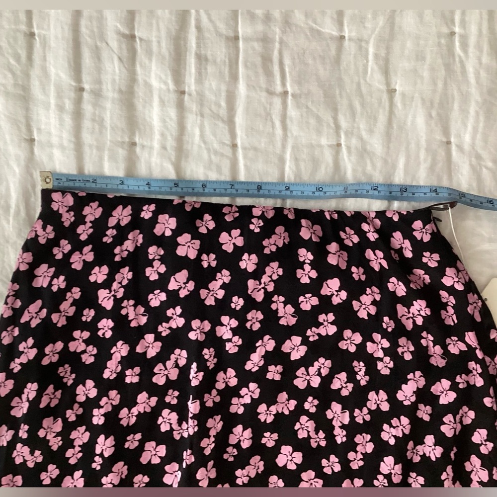 GOELIA Black and Pink Floral Midi Skirt - Picture 6 of 6